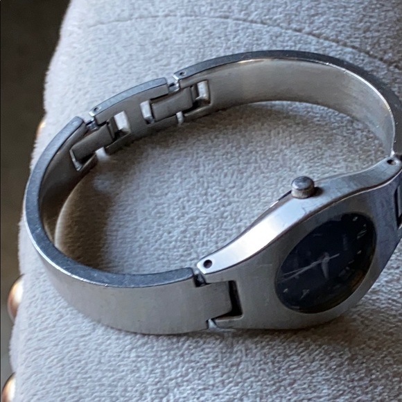 FOSSIL SOLID STAINLESS STEEL WATCH - Picture 2 of 7